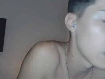 Cam4 Live Sex Cam of alexbg2_sexy