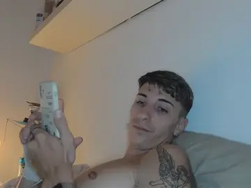 Cam4 Watch Live Sex Cams of alexbg2_sexy