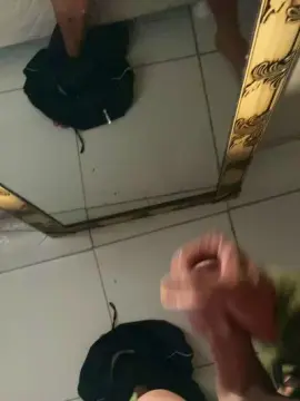 Cam4 Sex Cam of nivinhoquerlei1