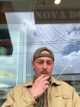 Cam4 Free Live Porn of DinisJeitoso