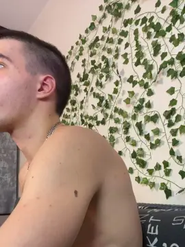 Cam4 Free Porn Cam of bravo_maestro