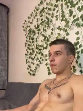 Cam4 Live Sex of bravo_maestro