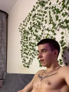 Cam4 Free Live Porn of bravo_maestro