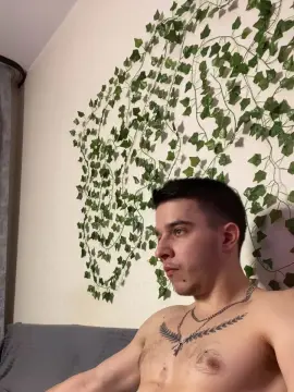 Cam4 Free Live Porn of bravo_maestro