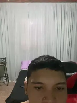 Cam4 Free Live Porn of Novinnhho