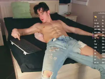 Cam4 Live Porn of ChristianLevine