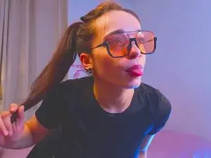 Cam4 Sex Cam of AlishaMelison