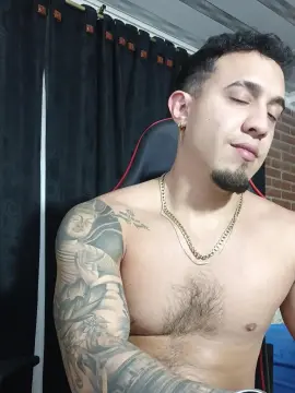 Cam4 Live Sex of Im_massimo777