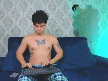 Cam4 Private Sex Chat of Angel_boyy2