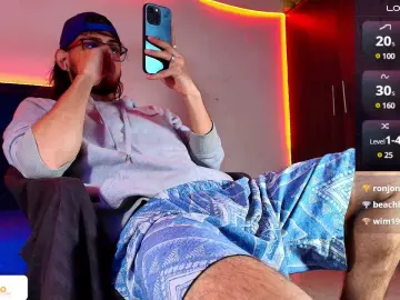 Cam4 Live Porn of kuzzco