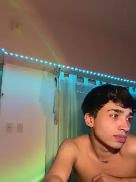 Cam4 Adult Webcam of Devilboyzzz