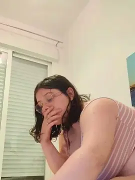 Cam4 Live Sex of Xroxy237