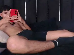 Cam4 Live Sex of Dominic_ghost