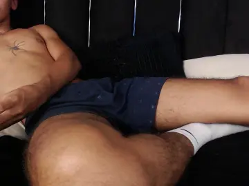 Cam4 Nude Webcam of Dominic_ghost