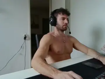 Cam4 Free Porn Cam of ALPHA_HUNK