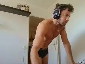 Cam4 Best live sex cam show of ALPHA_HUNK