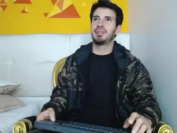 Cam4 Live Porn of LiamLuxe