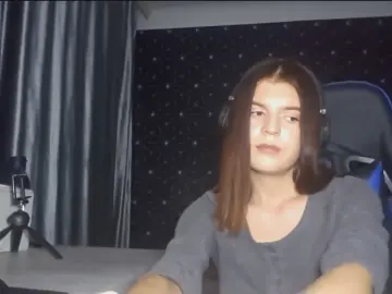 Cam4 Free Live Porn of CaroleDewilde