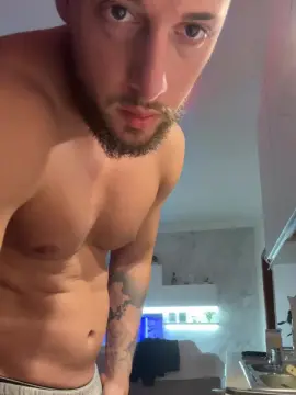 Cam4 Free Porn Cam of stallonenapoli2