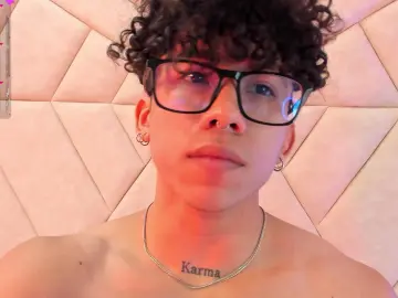 Cam4 Live Porn of Akaza_