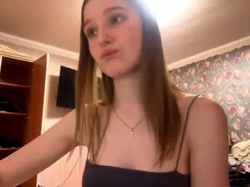 Cam4 Nude Webcam of ElwineCrago