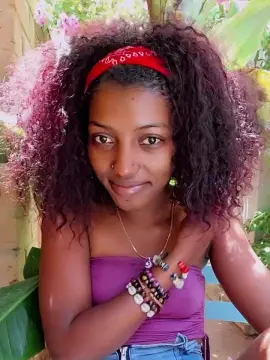 Cam4 Live Sex of MaevaFrenchy