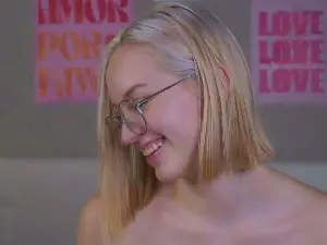 Cam4 Adult Video Chat of KristieDubbs