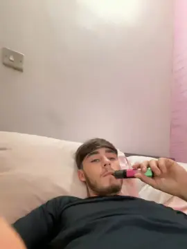 Cam4 Private Sex Chat of CheekyChap7081