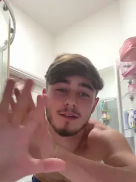 Cam4 Sex Chat of CheekyChap7081