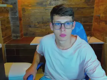 Cam4 Live Porn of Stuart_White