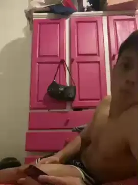 Cam4 Live Sex Cam of Leomessi9