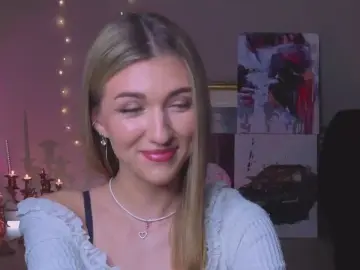 Cam4 Live Sex Cam of MoiraBrunger