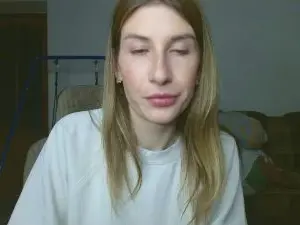 Cam4 Watch Live Sex Cams of Evelyn_21_m