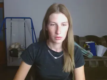 Cam4 Free Live Porn of Evelyn_21_m