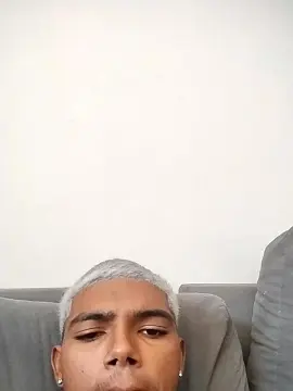 Cam4 Live Sex of Morenogiga