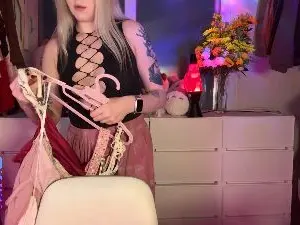 Cam4 Live Sex of CecilleCurreri