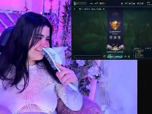 Cam4 Nude Webcam of DaphneContry