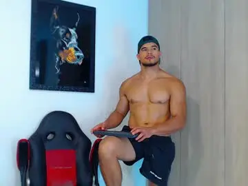 Chaturbate Live Sex Cam of ian_hammer