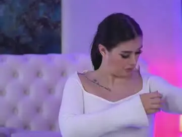 Chaturbate Live Sex Cam of kenndramoon