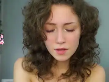 Chaturbate Live Sex Cam of loriamarzinske