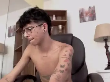 Chaturbate Nude Webcam of andyxibrat