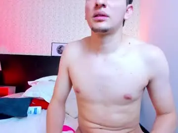 Chaturbate Live Porn of clydeandbonniee_
