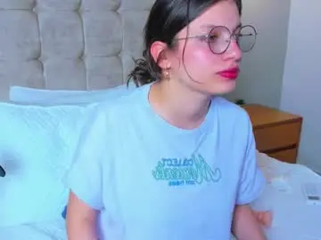 Chaturbate Best live sex cam show of lilie_petite