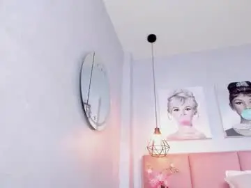 Chaturbate Free Live Porn of dara_petite_