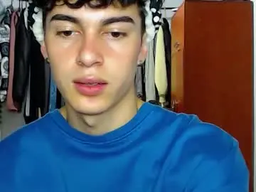 Chaturbate Live Sex Cam of john_vichenso
