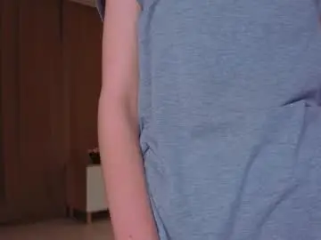 Chaturbate Live Sex Cam of lynettebails