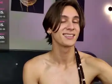 Chaturbate Adult Webcam of cleo_stringer_