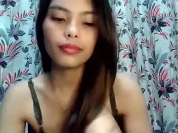 Chaturbate Live Sex Cam of urskinny_girl