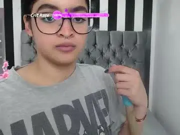 Chaturbate Live Sex Cam of clementine_t