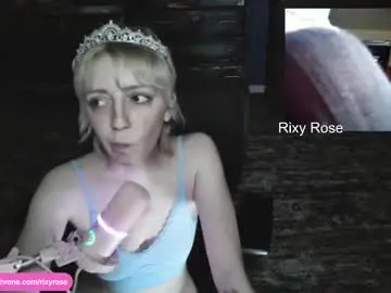 Chaturbate Live Sex Cam of trixyrose